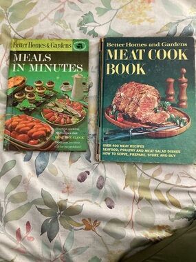Vintage better homes and garden cookbooks-meals in minutes and meat cook book